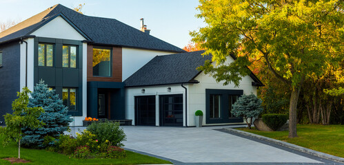 HOMEBUYER’S GUIDE luxury home